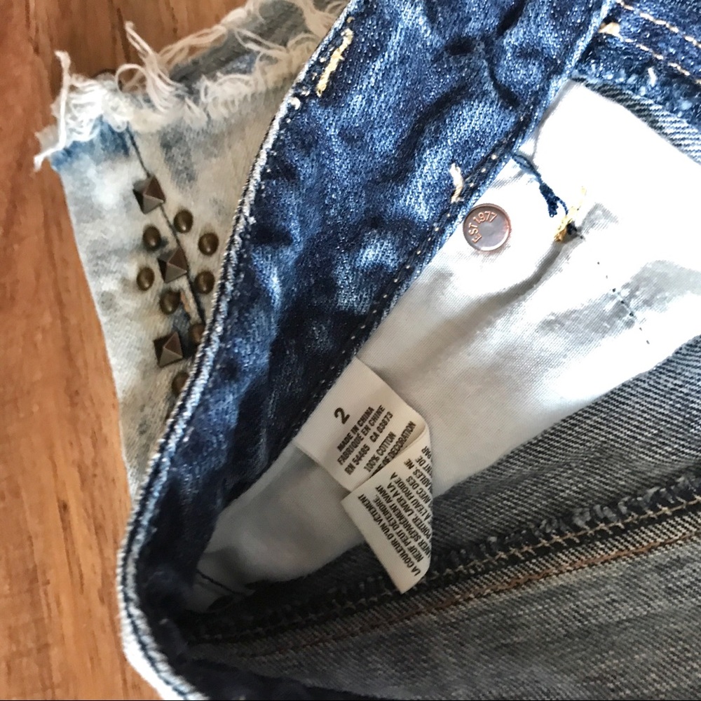 AE Denim Ripped Shorts - Picture 3 of 4